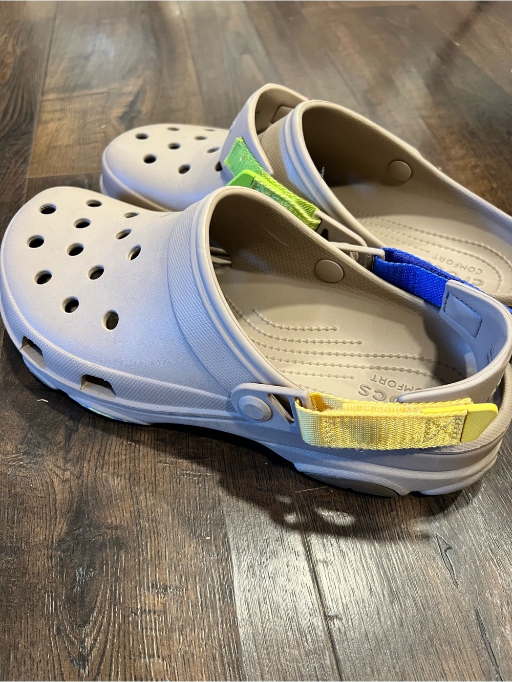 Mens Lightweight Comfort Clogs in Light Gray with Colorful Straps